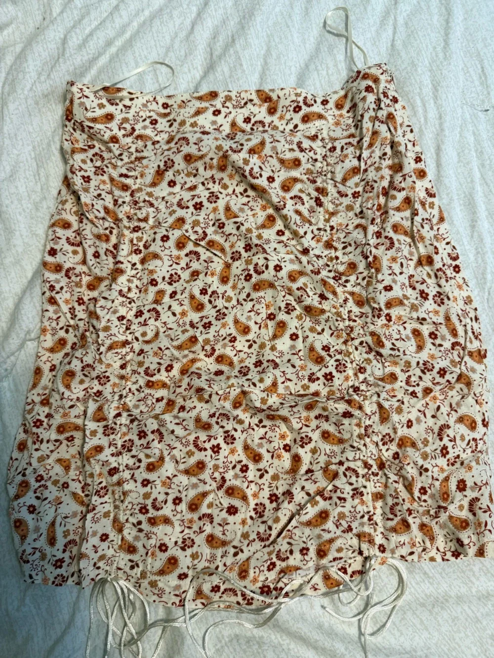 NWOT Sky to Moon Paisley Drawstring Mini Skirt in Cream and Rust